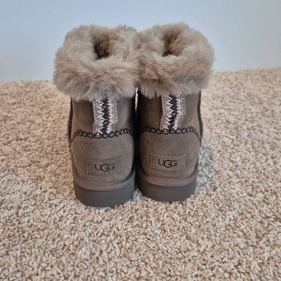 UGG Classic Mini Alpine Boots Suede Women's Size 7 - Picture 3 of 7